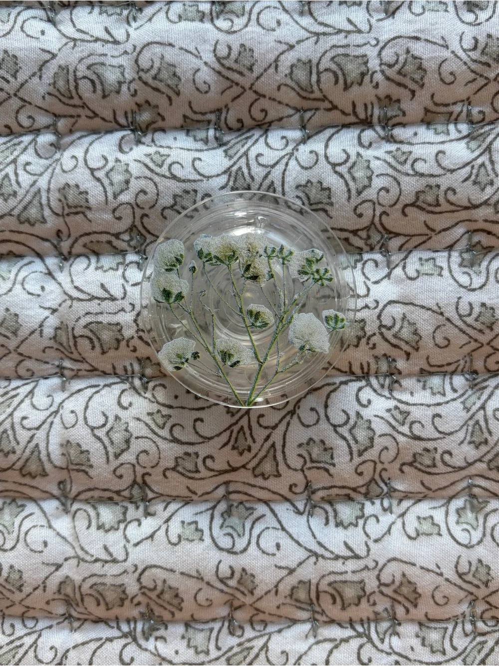 Baby’s breath floral clear popsocket